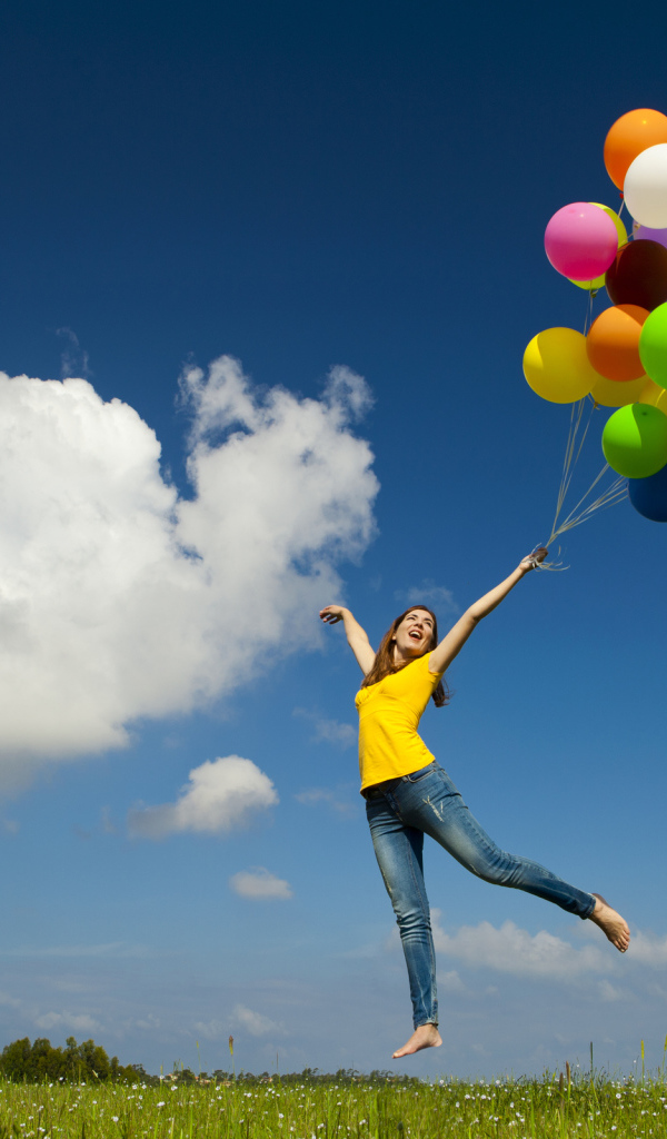 Девушка с шариками