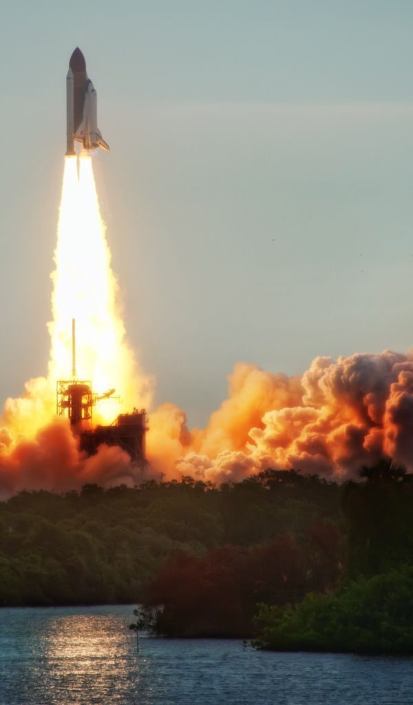 Взлет космического корабля