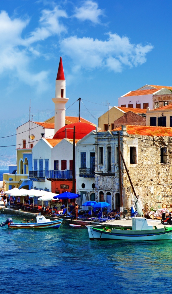 Набережная в Греции