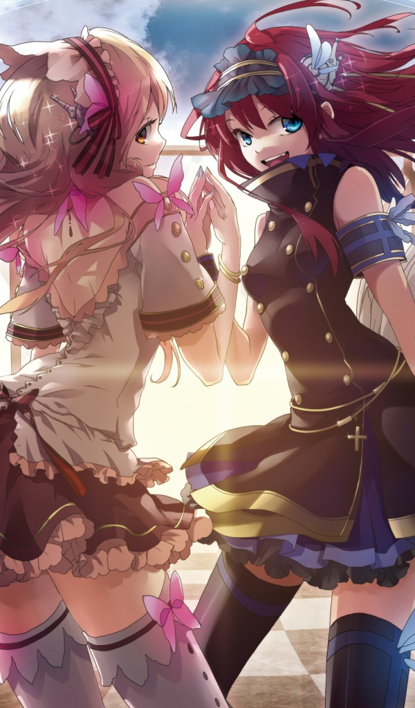 Девочки танцуют