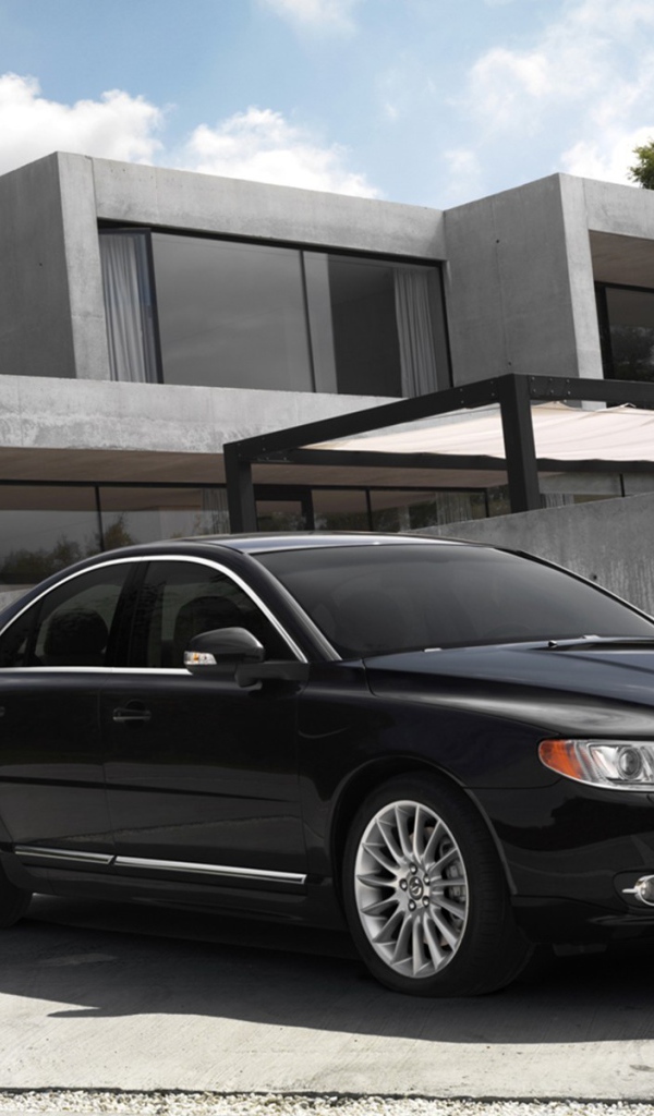 Черный Volvo S80