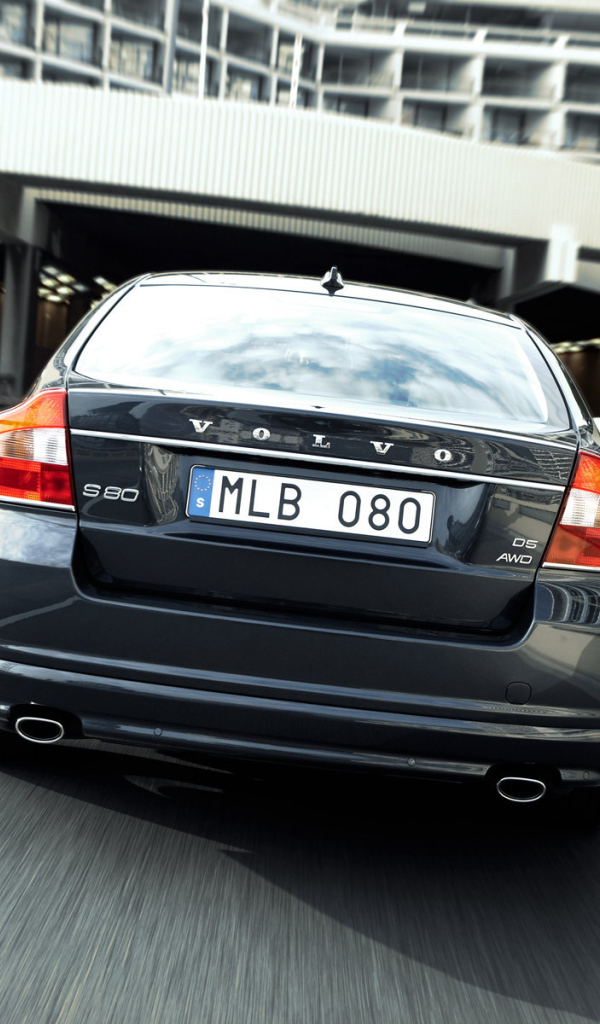  Volvo S80 сзади
