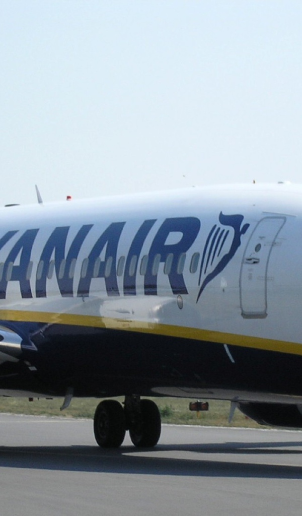 Самолет Ryanair