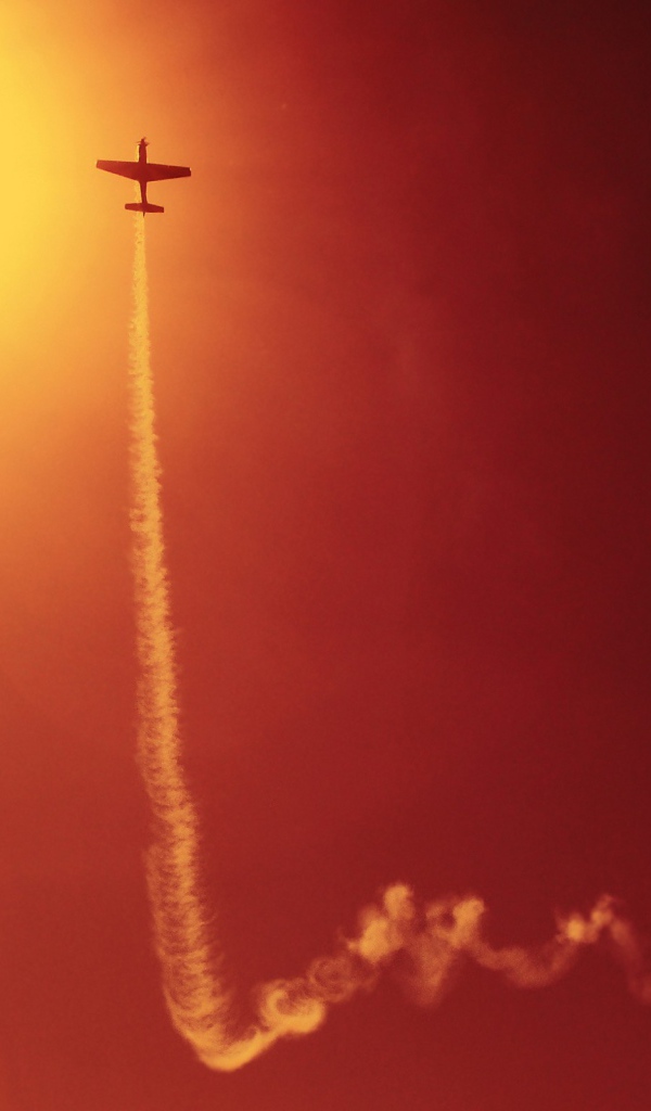 Самолет на закате