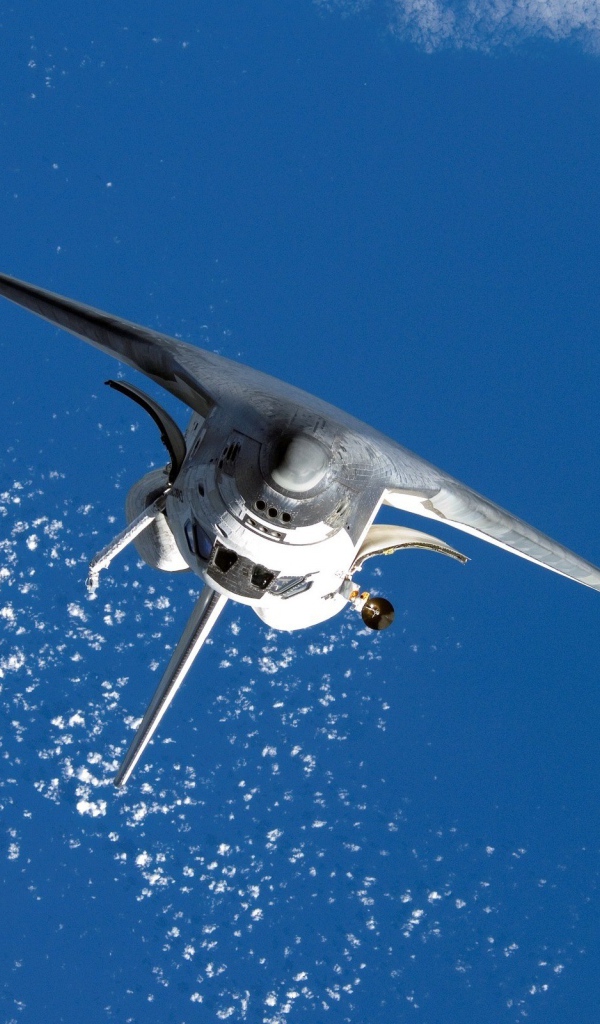 Космический шатл в полете