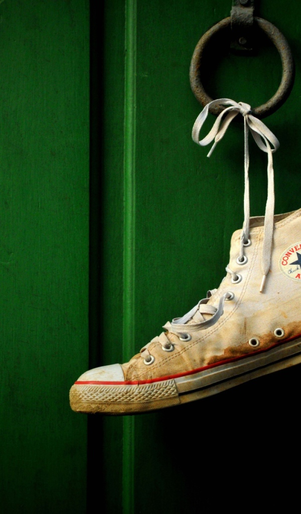 Converse обувь на двери