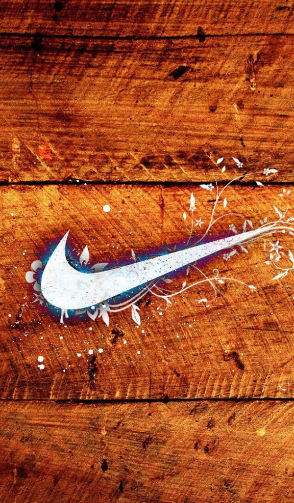 Nike на дереве