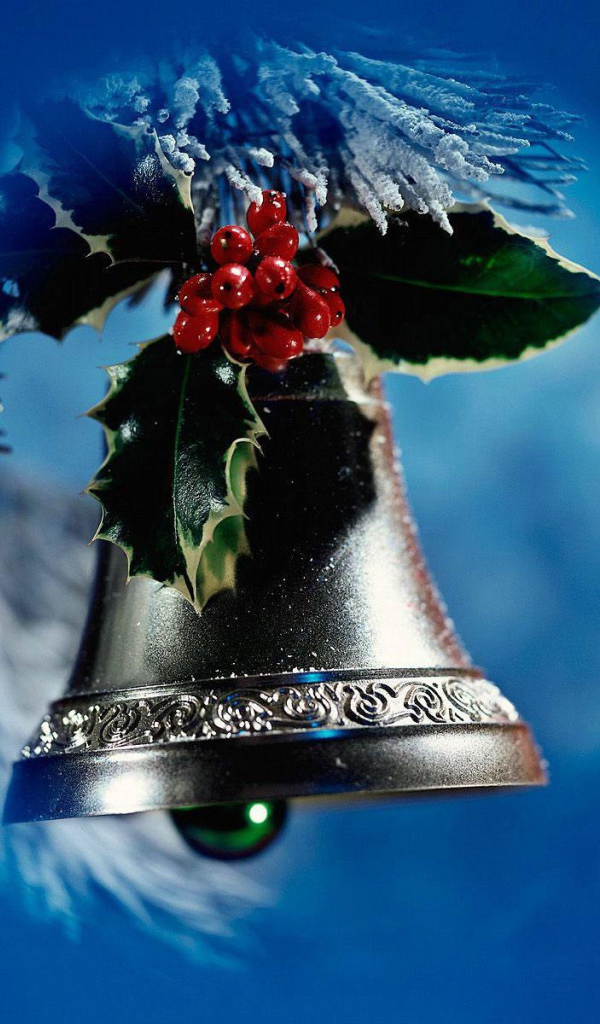 Колокольчик на синем фоне на рождество