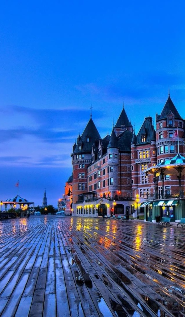 Набережная после дождя