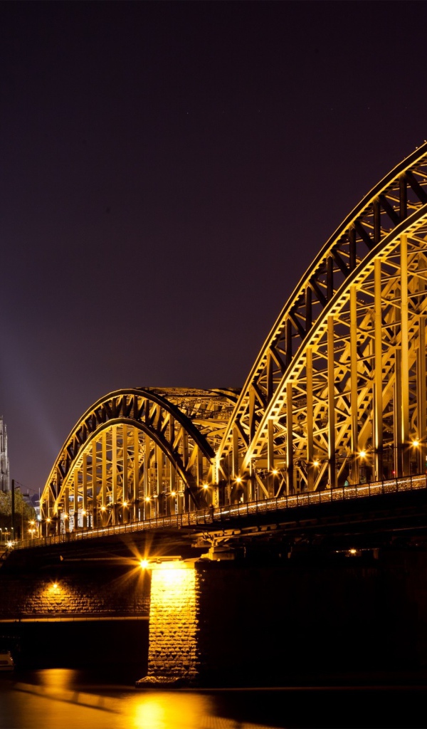 Яркие огни города