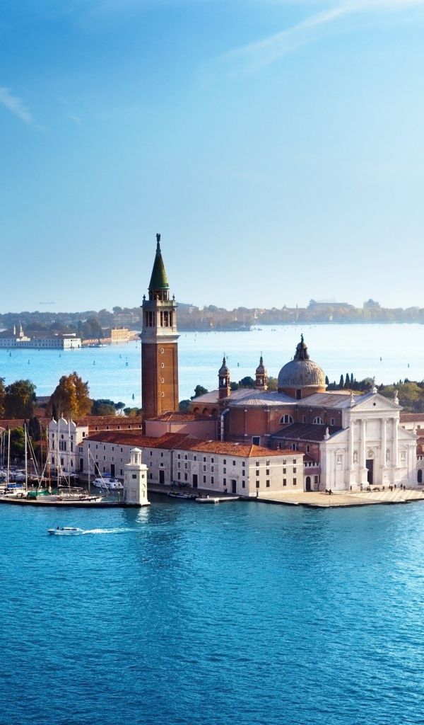 Город в море