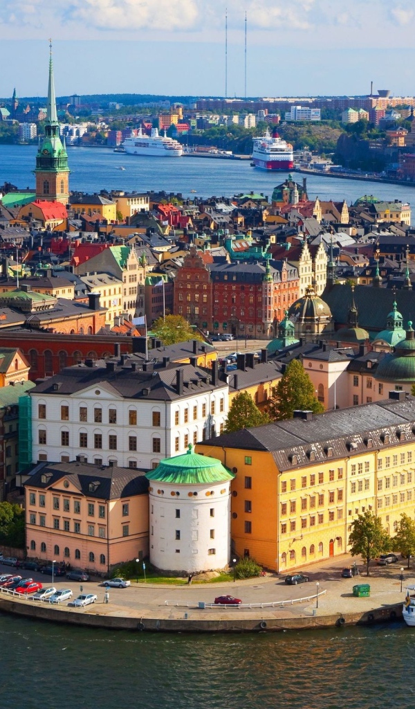 Старый город у воды