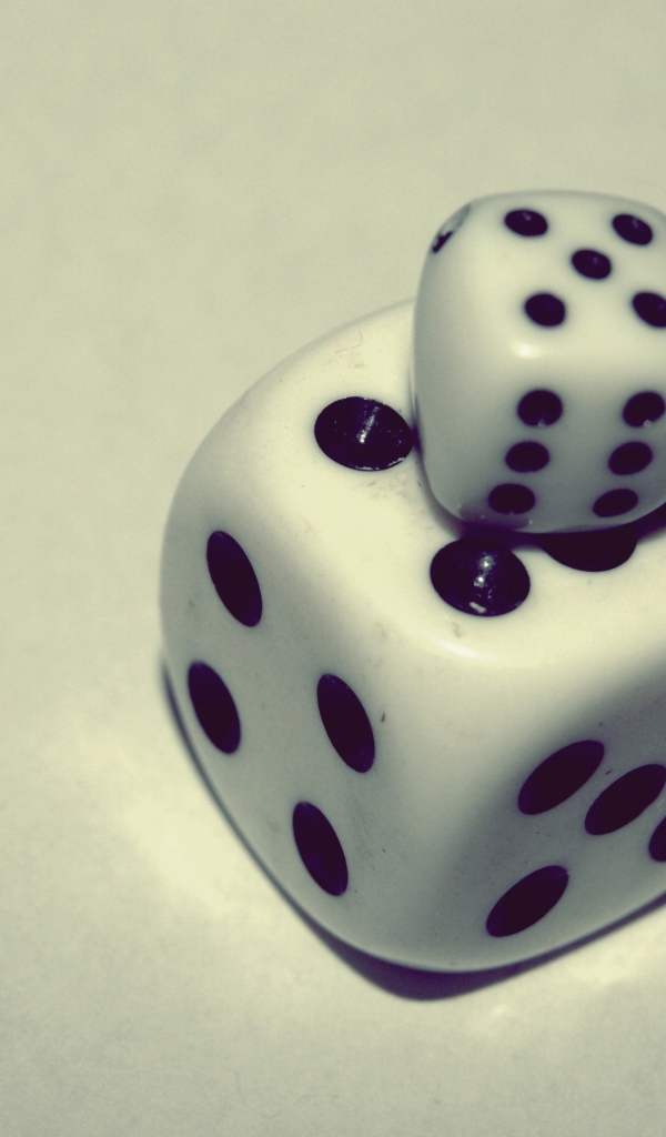 Белые игральные Кости