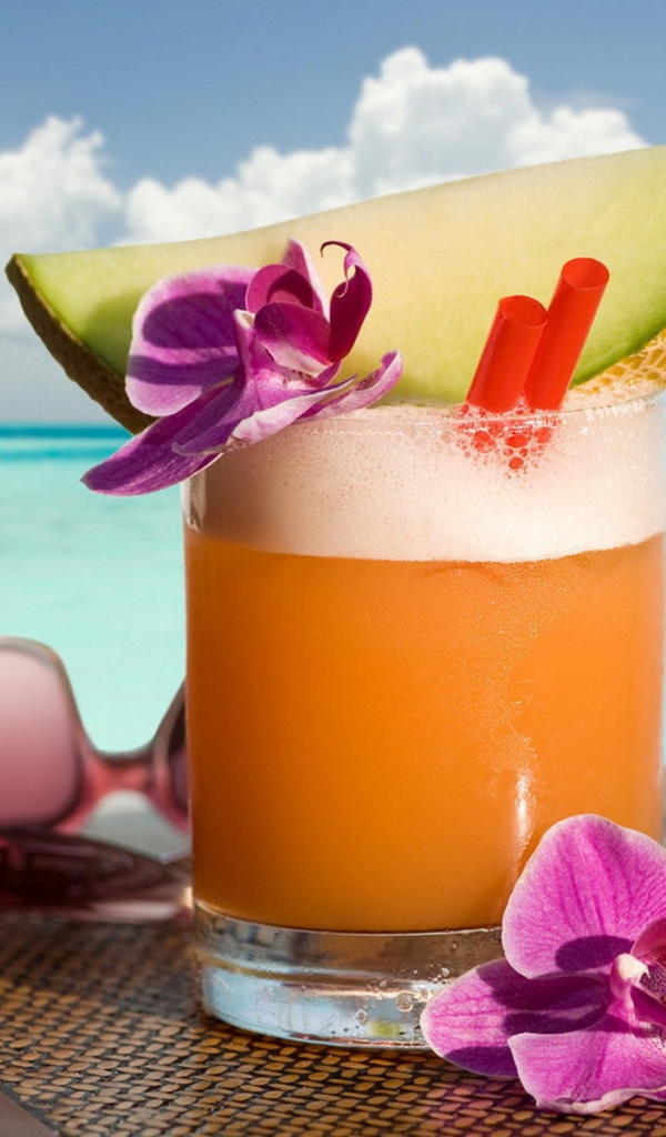 Коктейль и орхидеи