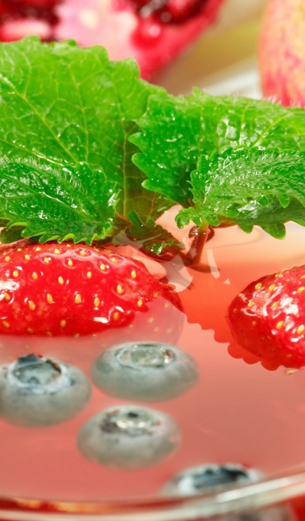 Ягодный десерт