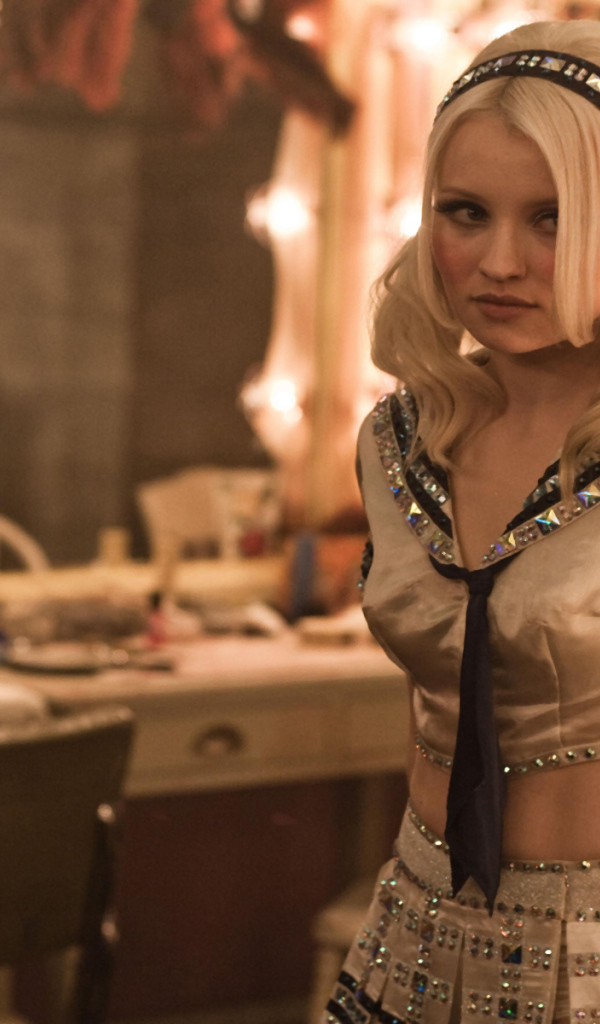 Девушка в коричневом тоне