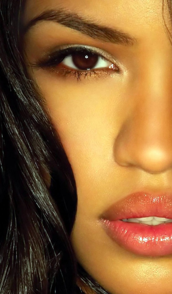 Пухлые губы