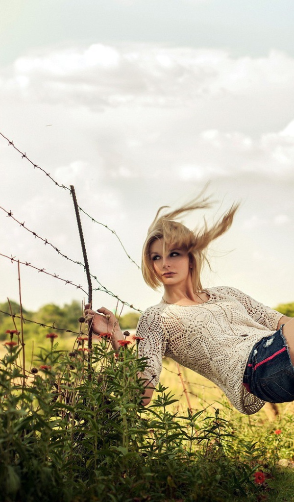 Ветром сдувает