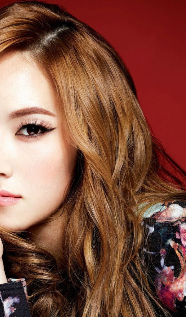 Кольцо с большим камнем