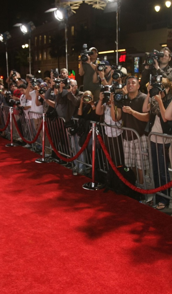 Эмма Стоун на красной дорожке