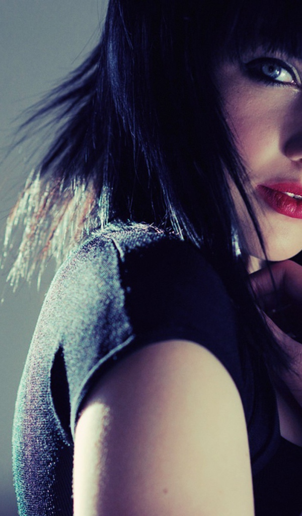 Мелиса Кларк брюнетка