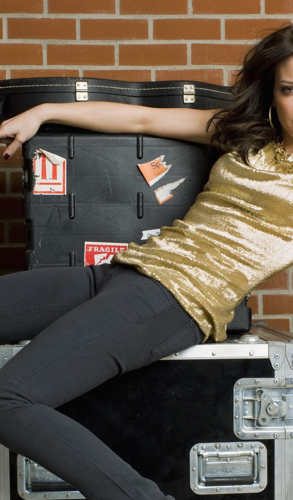 Модель Хилари Диф