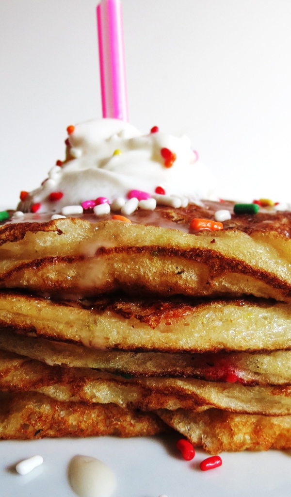 Блинчики с кремом на день рождения