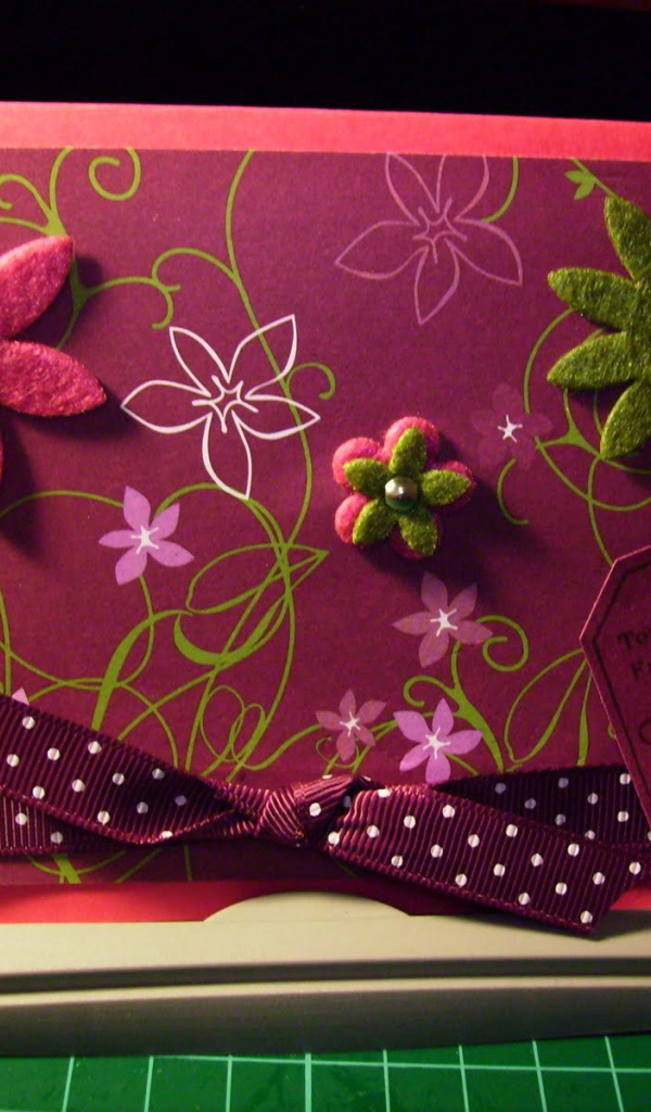  Розовая поздравительная открытка