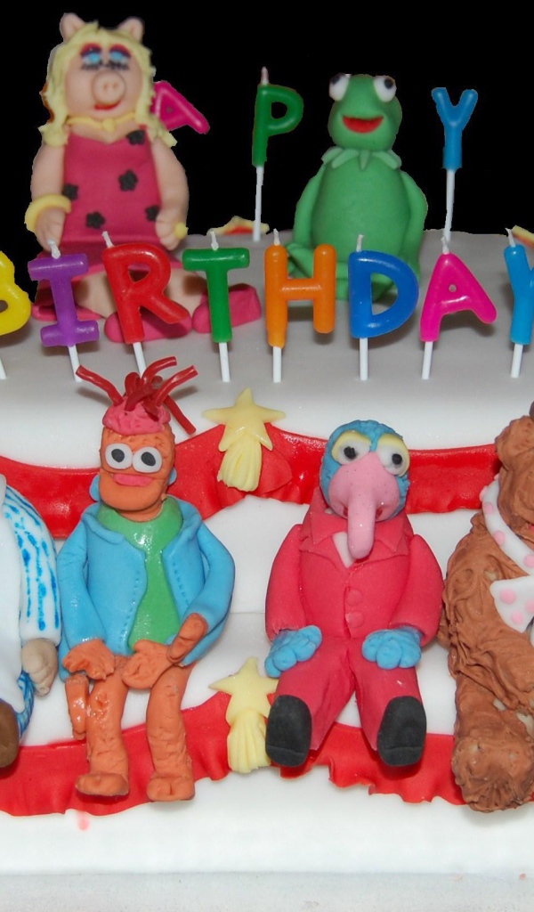 Торт на день рождения с куклами