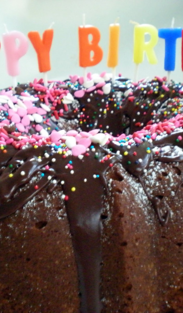 Шоколадный торт ко дню рождения