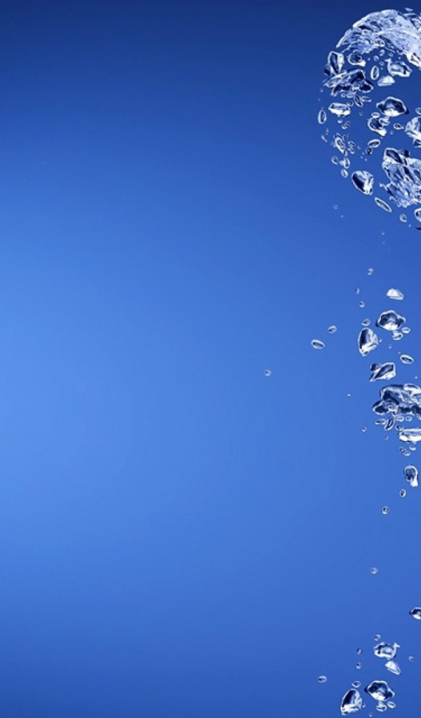 Сердечко из капелек воды