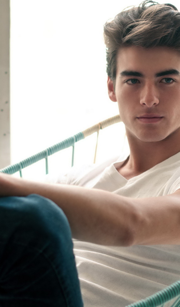 Портрет молодого мужчины