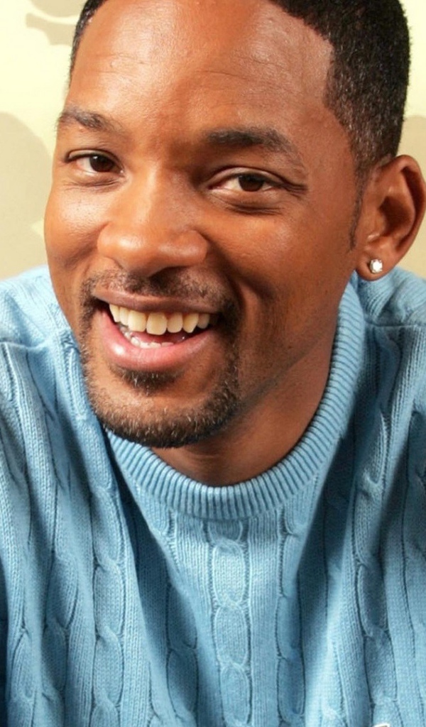 Актер Уилл Смит в свитере