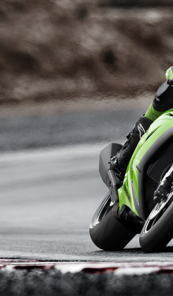 Кавасаки на повороте