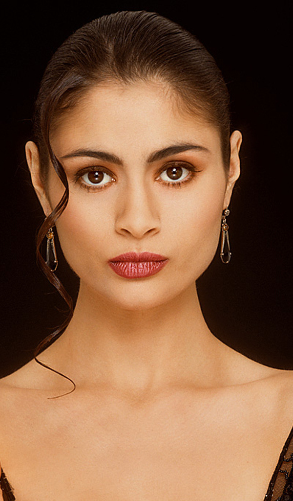 	 Актриса Шарлотта Льюис