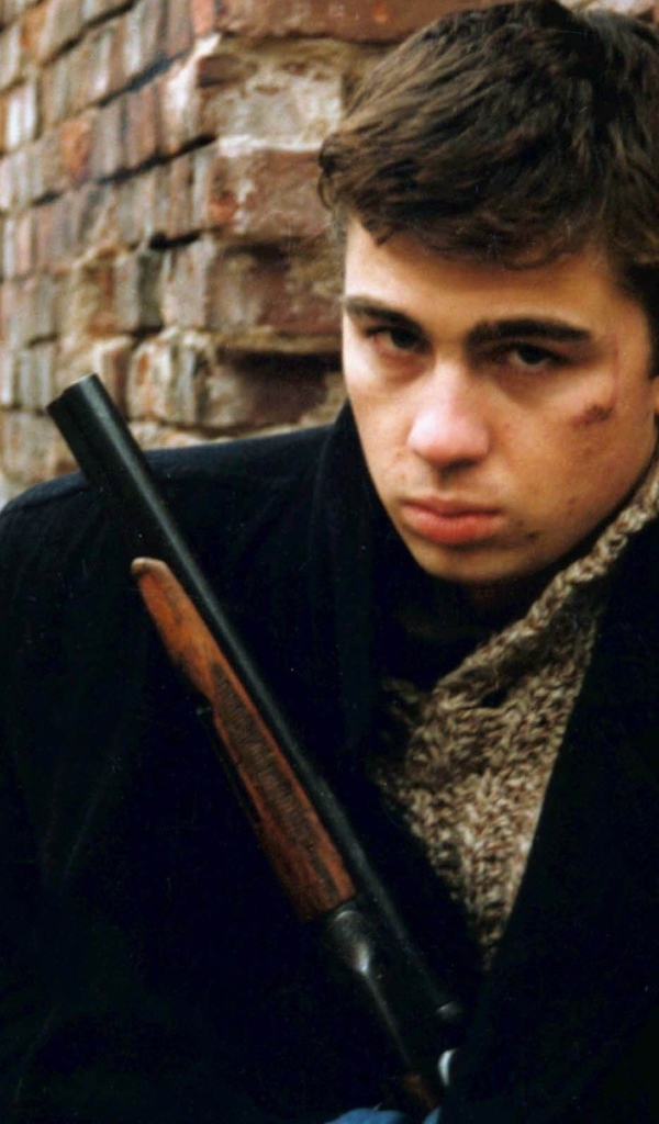 Кадр из фильма Брат