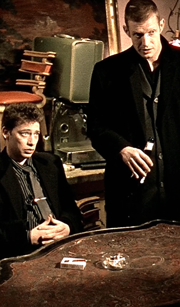 Карты, деньги, два ствола