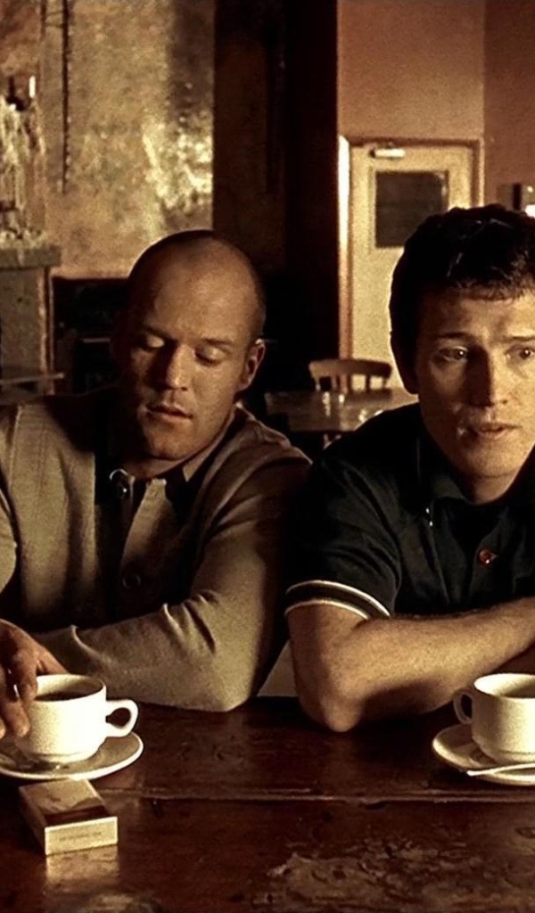 Карты, деньги, два ствола пьют кофе