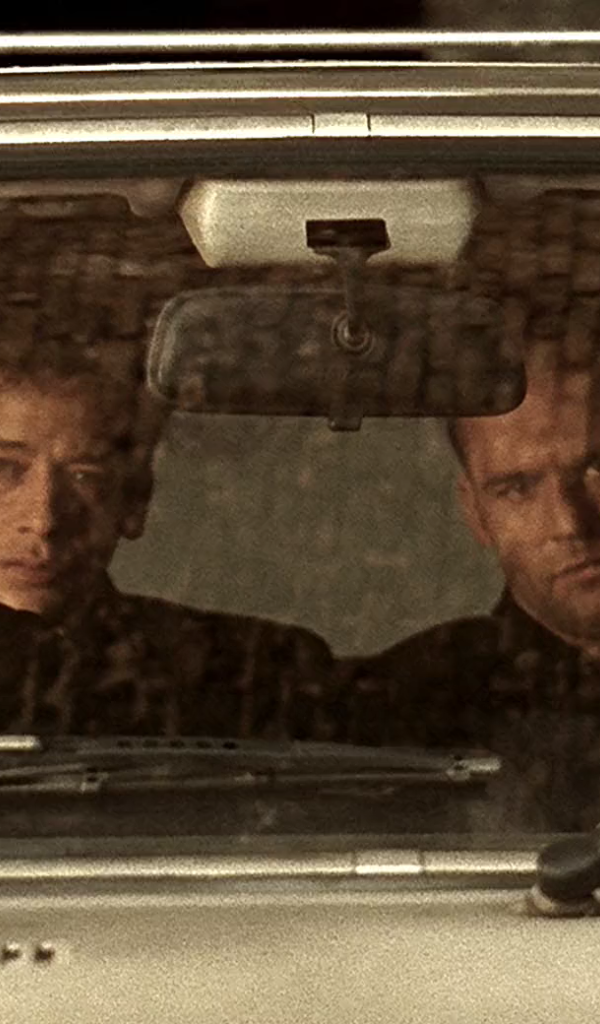 Карты, деньги, два ствола в машине