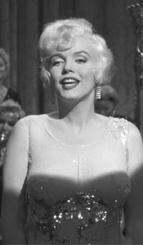 В джазе только девушки