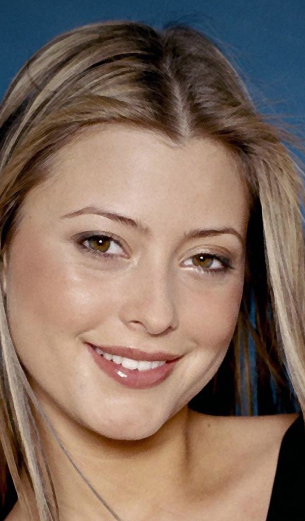 Австралийская певица Холли Валанс