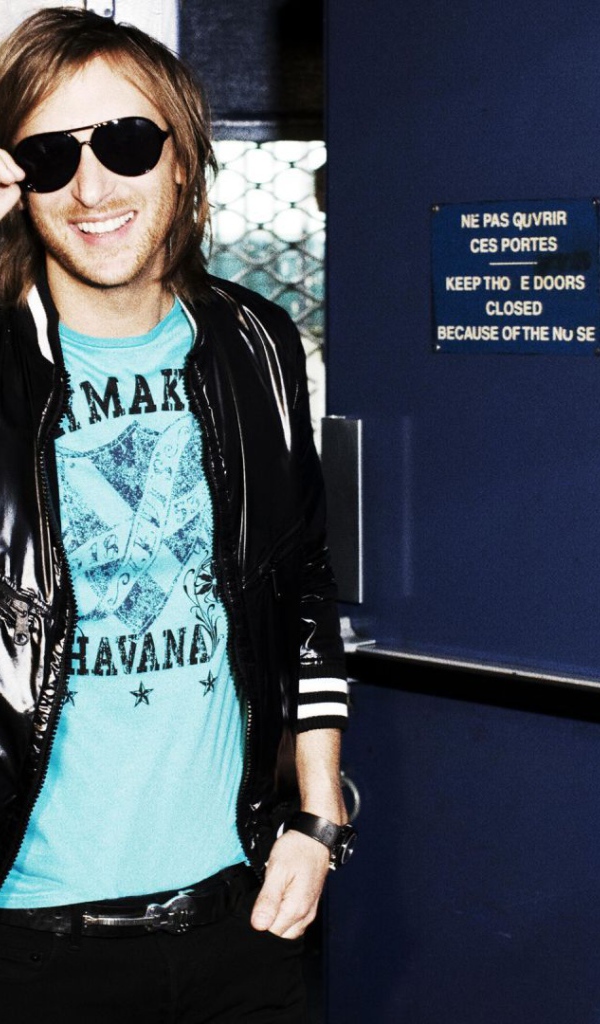 David Guetta в очках