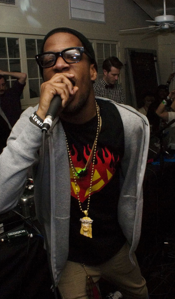 Kid Cudi будет читать рэп в гараже