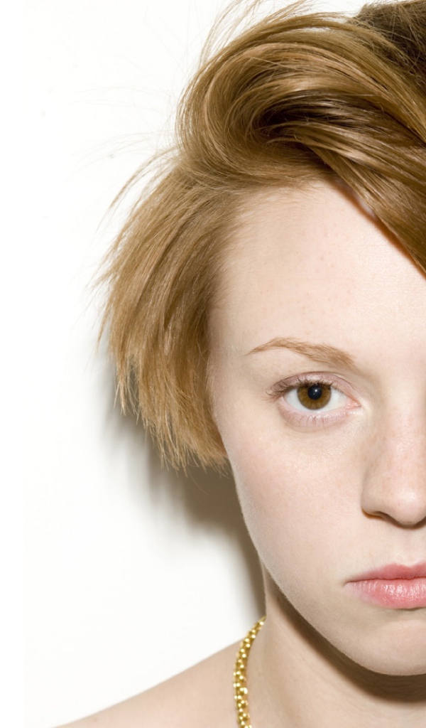 La Roux в сумасшедшей прическе