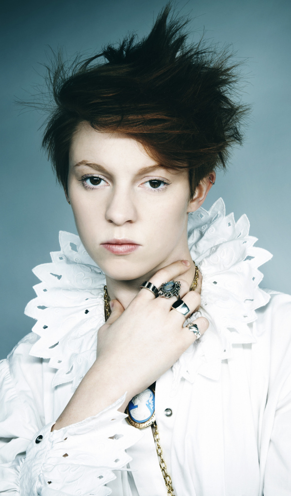La Roux позирует для камеры