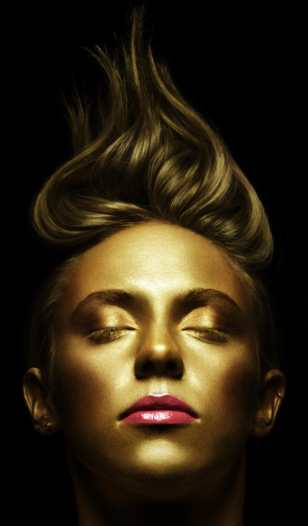 La Roux золото