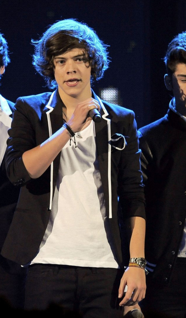 One Direction выступают