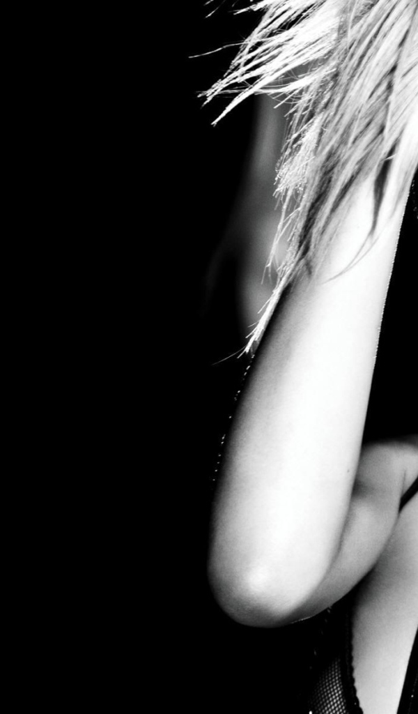 Rihanna прической панка