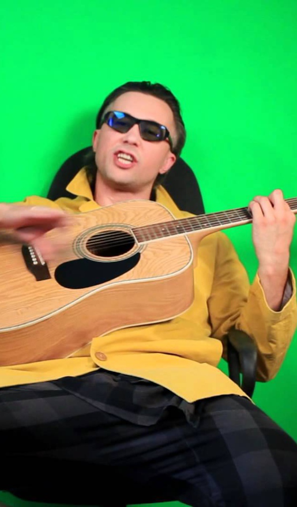 Сергей Бабкин с песней Недотрога