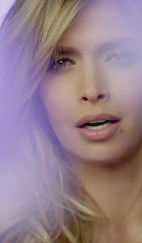 Вера Брежнева: кадр из клипа